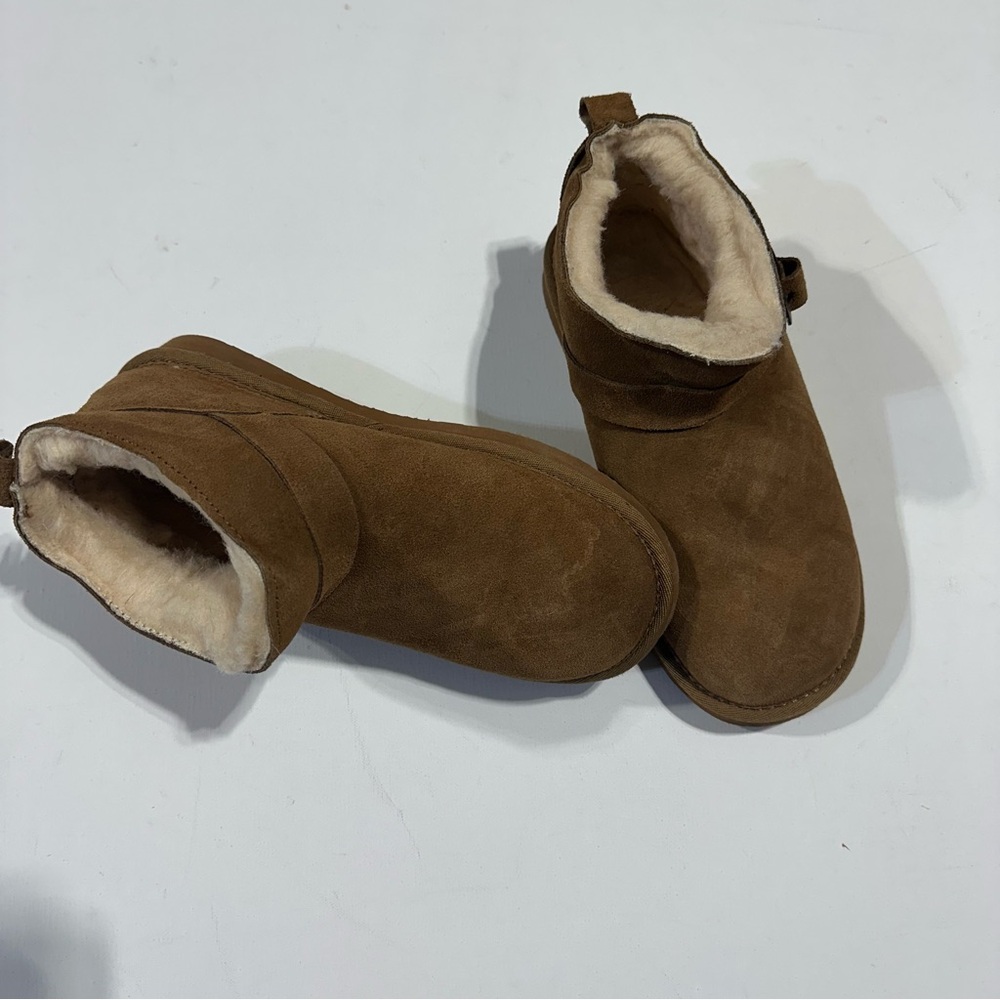 PAWZ Brown Ankle Boots with Cream Lining